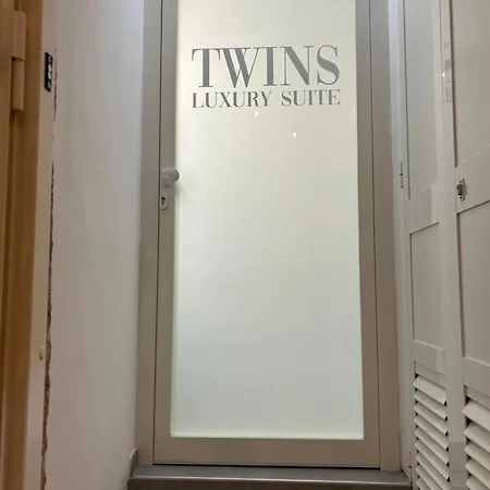 Twins Luxury *